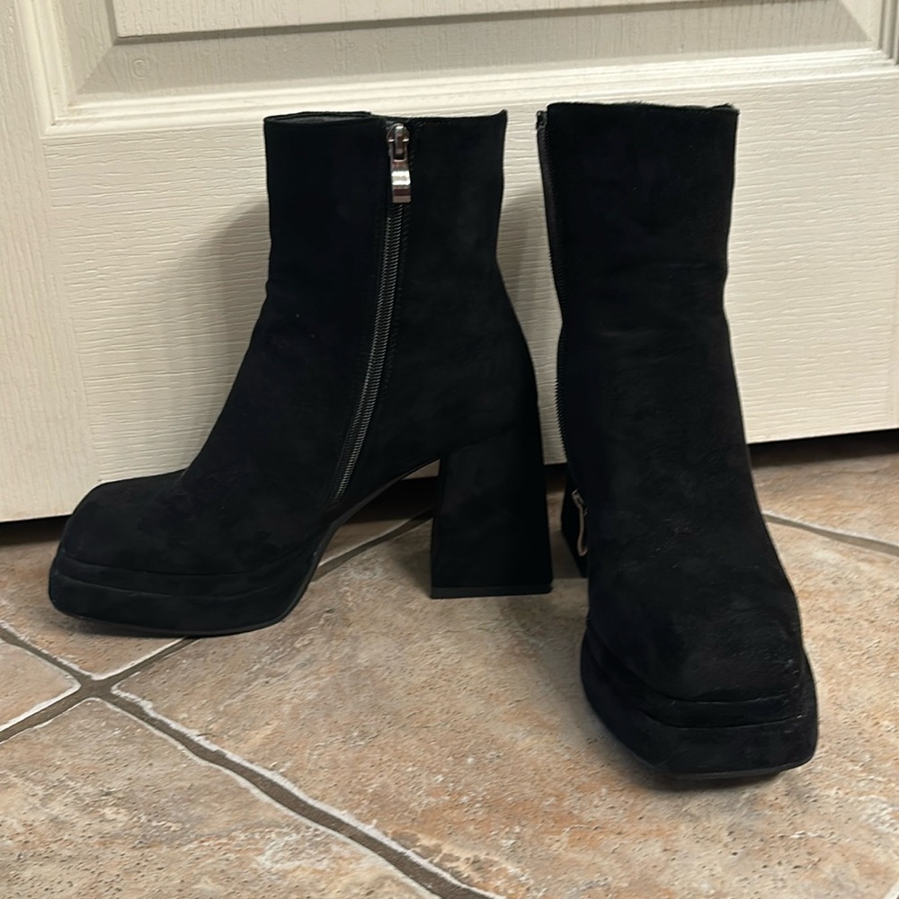 Platform suede ankle boots